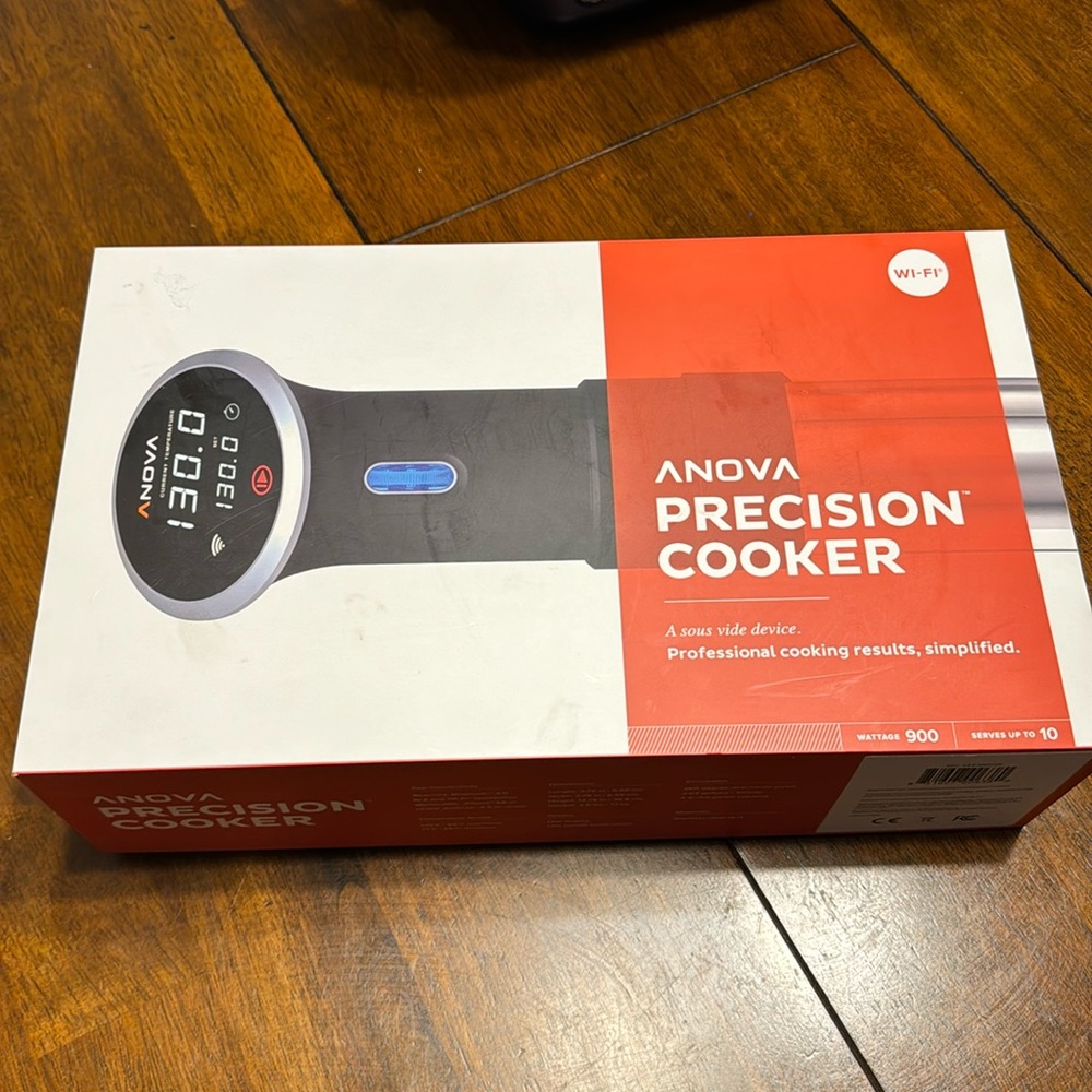 Anova Culinary Sous Vide Precision Cooker (WiFi), 900 Watts | Black/Silver